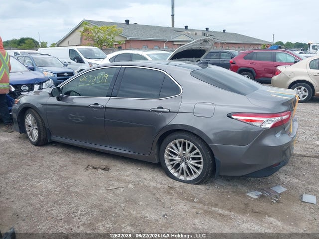 2018 Toyota Camry Xle მანქანა იყიდება აუქციონზე, vin: 4T1B11HK4JU094049, აუქციონის ნომერი: 12632039