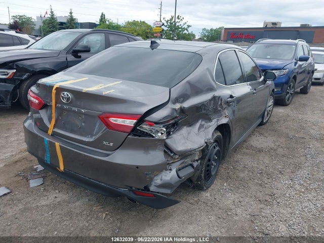 2018 Toyota Camry Xle მანქანა იყიდება აუქციონზე, vin: 4T1B11HK4JU094049, აუქციონის ნომერი: 12632039