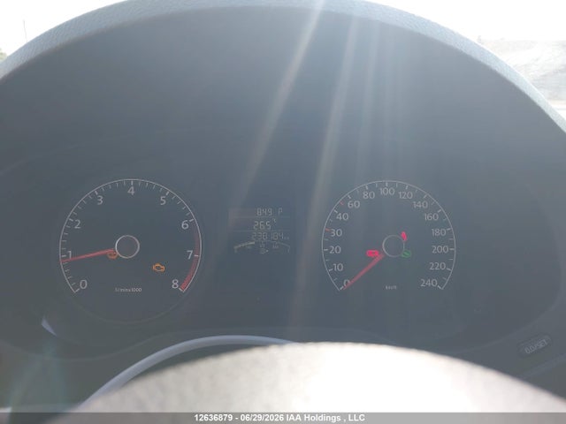 2013 Volkswagen Jetta 2.0l Comfortline მანქანა იყიდება აუქციონზე, vin: 3VWDK7AJ6DM379792, აუქციონის ნომერი: 12636879