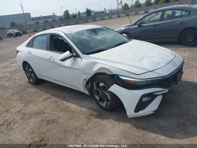 2025 Hyundai Elantra Essential მანქანა იყიდება აუქციონზე, vin: KMHLM4DG6SU899745, აუქციონის ნომერი: 12637864