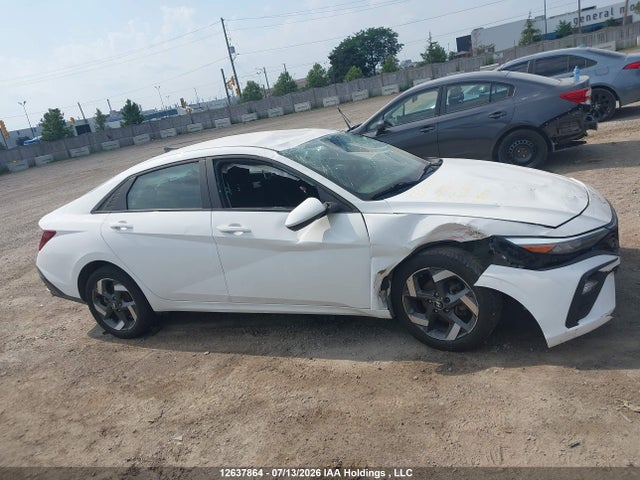 2025 Hyundai Elantra Essential მანქანა იყიდება აუქციონზე, vin: KMHLM4DG6SU899745, აუქციონის ნომერი: 12637864