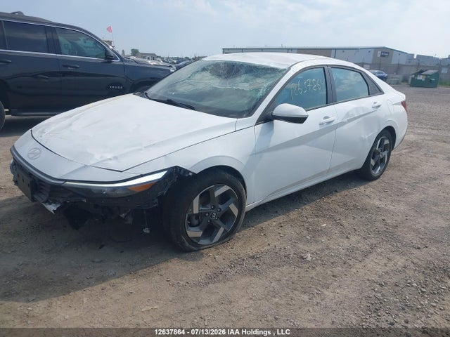2025 Hyundai Elantra Essential მანქანა იყიდება აუქციონზე, vin: KMHLM4DG6SU899745, აუქციონის ნომერი: 12637864