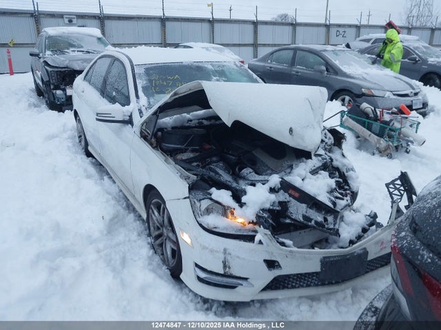 2012 Mercedes-benz C 250 4matic მანქანა იყიდება აუქციონზე, vin: WDDGF8FB4CF931600, აუქციონის ნომერი: 12474847