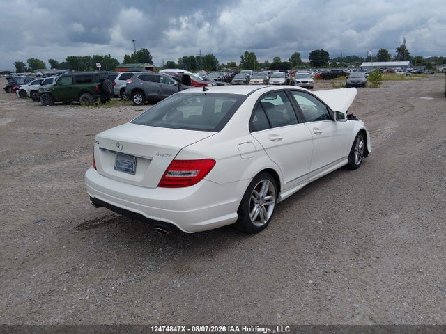 2012 Mercedes-benz C 250 4matic მანქანა იყიდება აუქციონზე, vin: WDDGF8FB4CF931600, აუქციონის ნომერი: 12474847