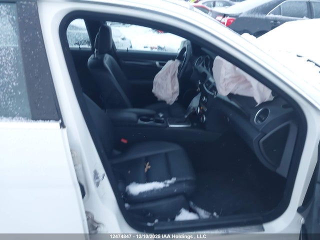 2012 Mercedes-benz C 250 4matic მანქანა იყიდება აუქციონზე, vin: WDDGF8FB4CF931600, აუქციონის ნომერი: 12474847