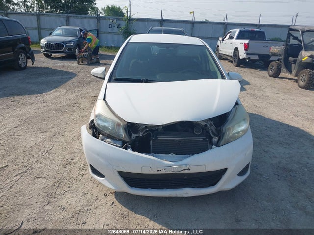 Toyota YARIS LE 2014 VNKKTUD33EA000689 Image 10