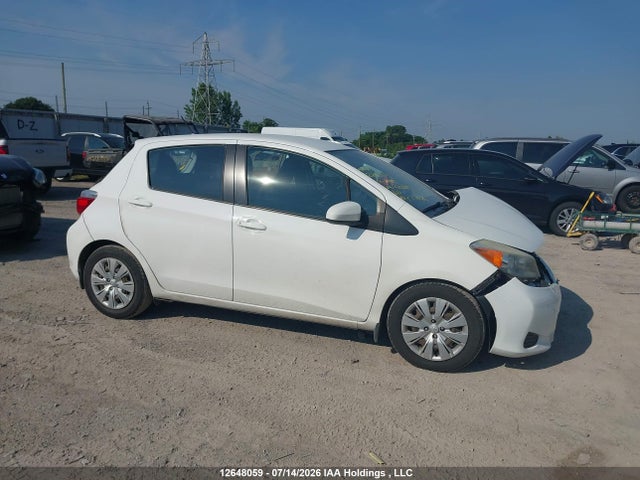 Toyota YARIS LE 2014 VNKKTUD33EA000689 Image 13