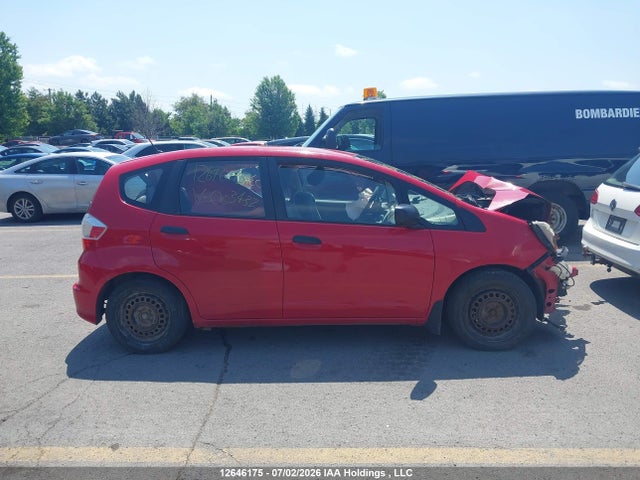 2013 Honda Fit Dx მანქანა იყიდება აუქციონზე, vin: LUCGE8G21D3003432, აუქციონის ნომერი: 12646175