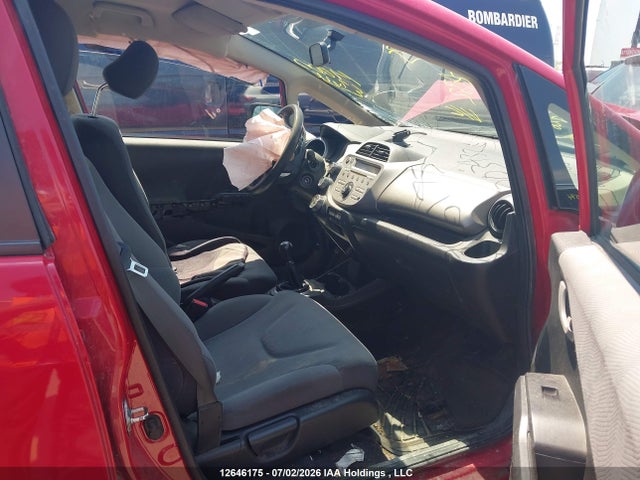 2013 Honda Fit Dx მანქანა იყიდება აუქციონზე, vin: LUCGE8G21D3003432, აუქციონის ნომერი: 12646175