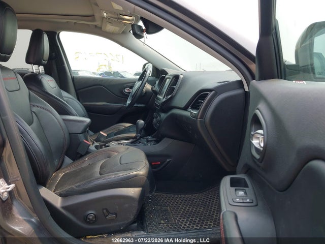 Продажа на аукционе авто 2019 Jeep Cherokee Trailhawk, vin: 1C4PJMBN2KD450238, номер лота: 12662963
