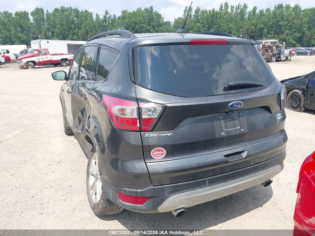 Продажа на аукционе авто 2018 Ford Escape, vin: 1FMCU9HD7JUC63816, номер лота: 12673333