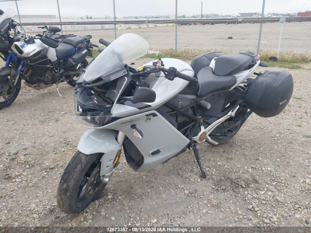 2022 Zero Motorcycles Inc Sr/s მანქანა იყიდება აუქციონზე, vin: 538ZFEZ75NCL21385, აუქციონის ნომერი: 12673357
