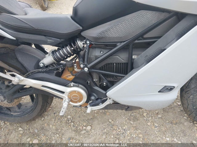 2022 Zero Motorcycles Inc Sr/s მანქანა იყიდება აუქციონზე, vin: 538ZFEZ75NCL21385, აუქციონის ნომერი: 12673357