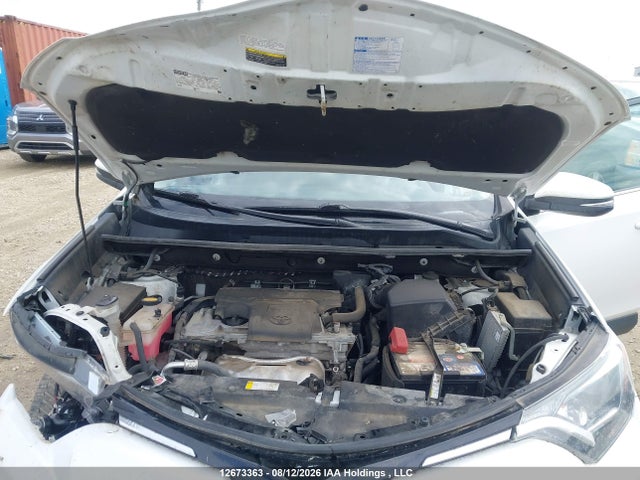 Toyota RAV4 LE 2018 2T3BFREV8JW827399 Image 10