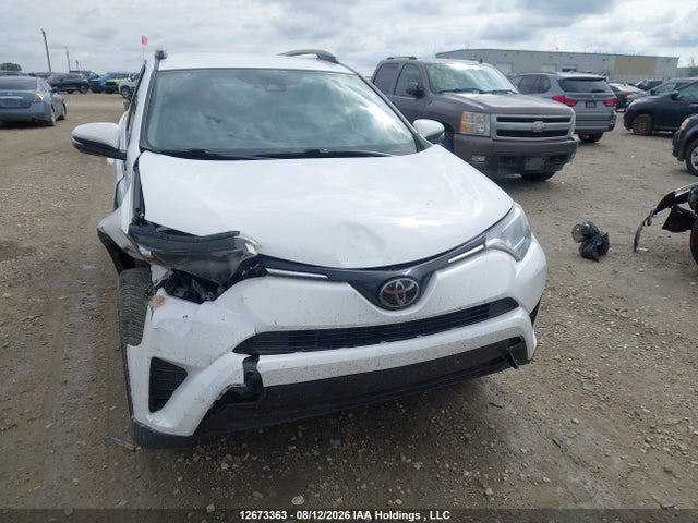 Toyota RAV4 LE 2018 2T3BFREV8JW827399 Image 12