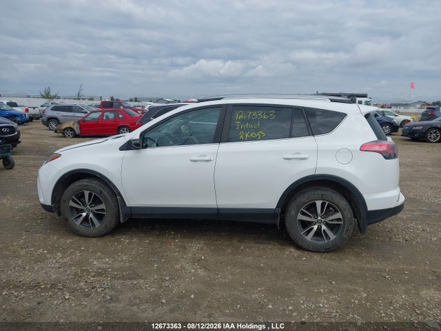 Toyota RAV4 LE 2018 2T3BFREV8JW827399 Image 14