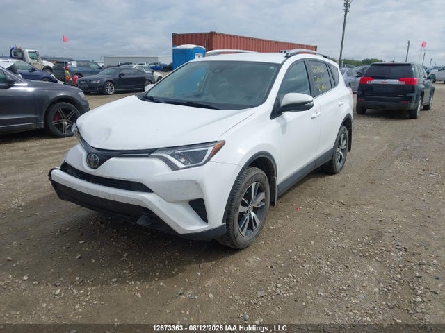 Toyota RAV4 LE 2018 2T3BFREV8JW827399 Image 2