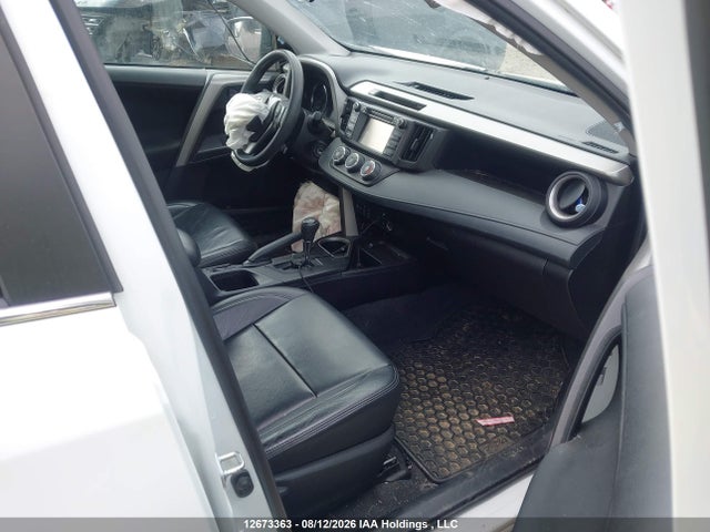 Toyota RAV4 LE 2018 2T3BFREV8JW827399 Image 5