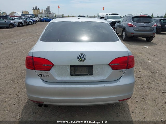 2014 Volkswagen Jetta Sedan მანქანა იყიდება აუქციონზე, vin: 3VWDL7AJ6EM271106, აუქციონის ნომერი: 12673377