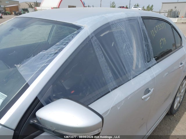 2014 Volkswagen Jetta Sedan მანქანა იყიდება აუქციონზე, vin: 3VWDL7AJ6EM271106, აუქციონის ნომერი: 12673377