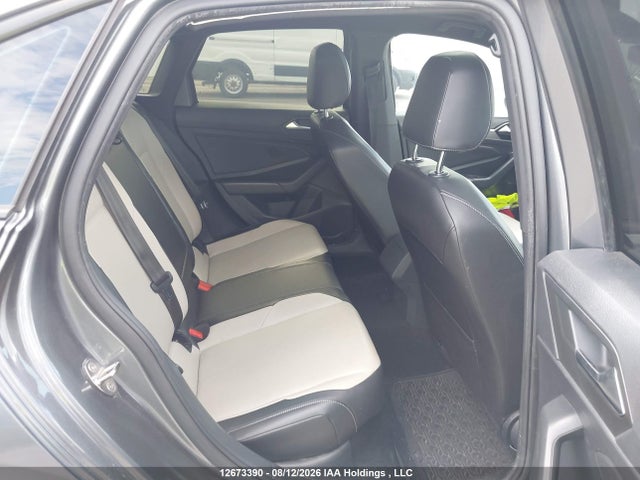 3VWE57BU2KM011563 Volkswagen Jetta 1.4 Tsi Highline