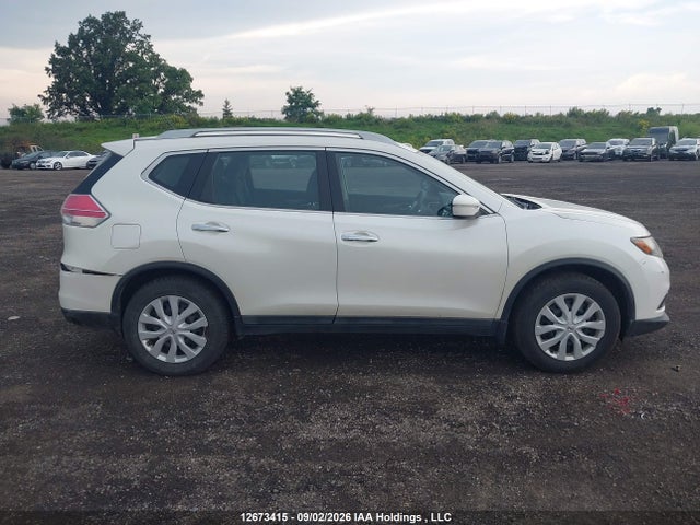 12673415 :رقم المزاد ، 5N1AT2MT6FC772811 vin ، 2015 Nissan Rogue S/sv مزاد بيع