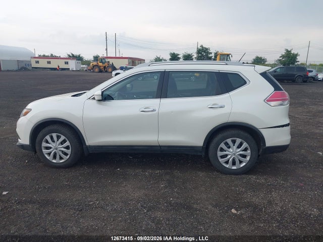 12673415 :رقم المزاد ، 5N1AT2MT6FC772811 vin ، 2015 Nissan Rogue S/sv مزاد بيع