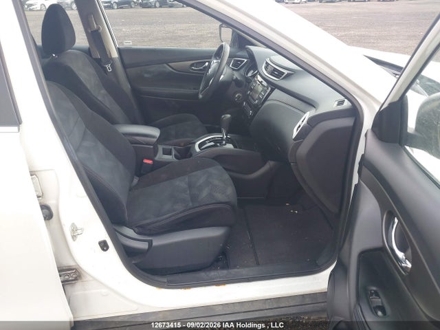 12673415 :رقم المزاد ، 5N1AT2MT6FC772811 vin ، 2015 Nissan Rogue S/sv مزاد بيع