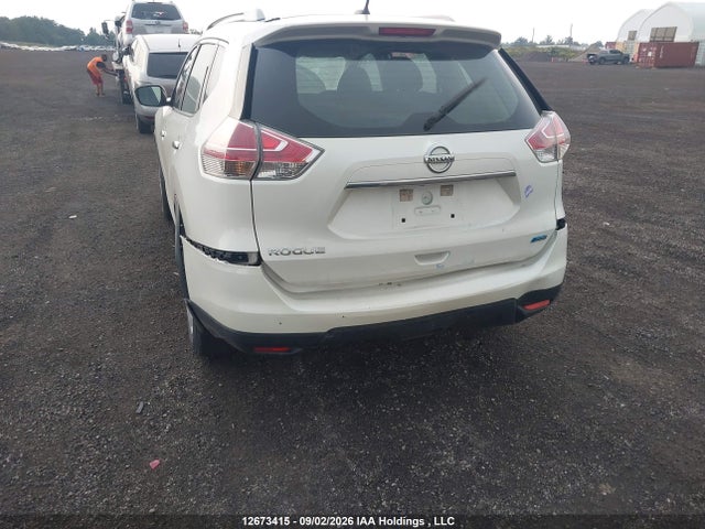 12673415 :رقم المزاد ، 5N1AT2MT6FC772811 vin ، 2015 Nissan Rogue S/sv مزاد بيع