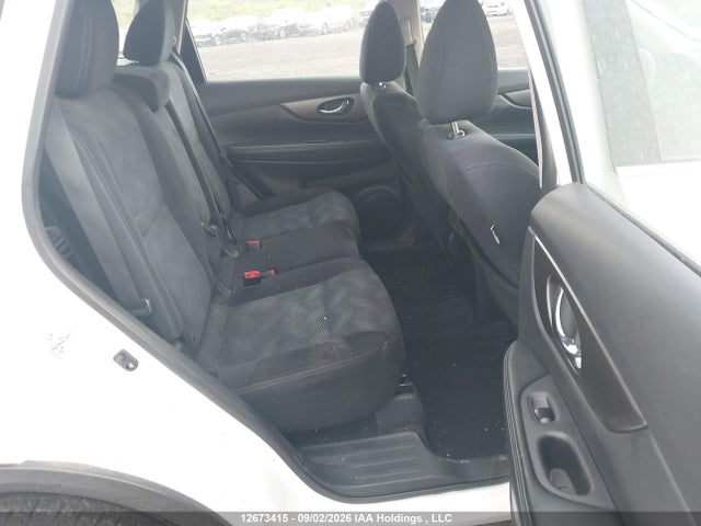 12673415 :رقم المزاد ، 5N1AT2MT6FC772811 vin ، 2015 Nissan Rogue S/sv مزاد بيع