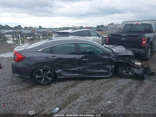 Honda Civic Touring 2017 2HGFC1F92HH104267 Image 13