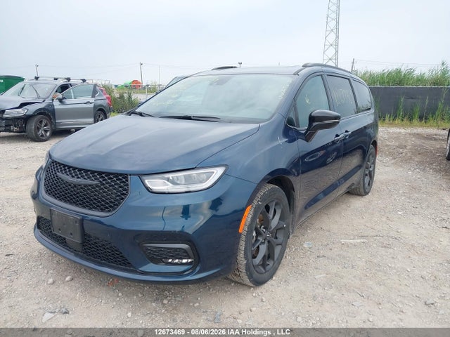 Chrysler Pacifica Limited 2025 2C4RC1GG7SR581979 Image 2