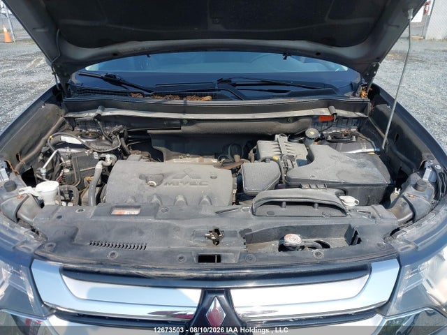 Продажа на аукционе авто 2017 Mitsubishi Outlander Es, vin: JA4AZ2A36HZ606953, номер лота: 12673503