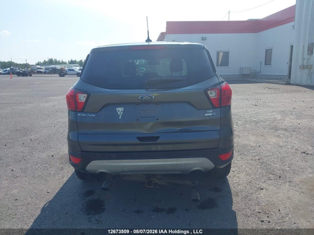 1FMCU9GD5KUA00131 Ford ESCAPE SE