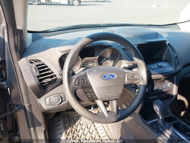 1FMCU9GD5KUA00131 Ford ESCAPE SE