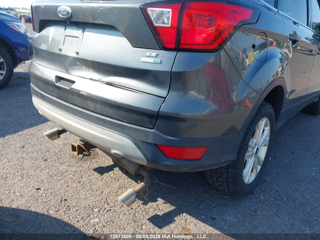 1FMCU9GD5KUA00131 Ford ESCAPE SE
