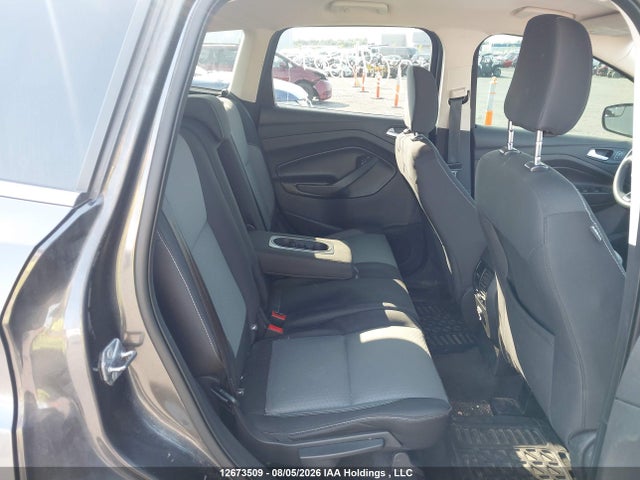 1FMCU9GD5KUA00131 Ford ESCAPE SE