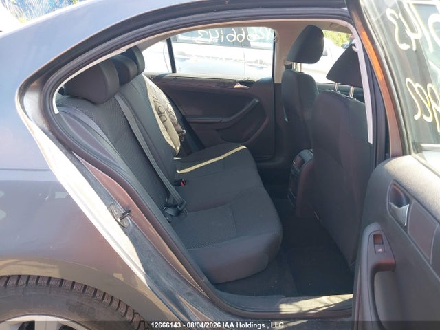 2014 Volkswagen Jetta 2.0l Trendline+ მანქანა იყიდება აუქციონზე, vin: 3VW2K7AJ1EM328922, აუქციონის ნომერი: 12666143