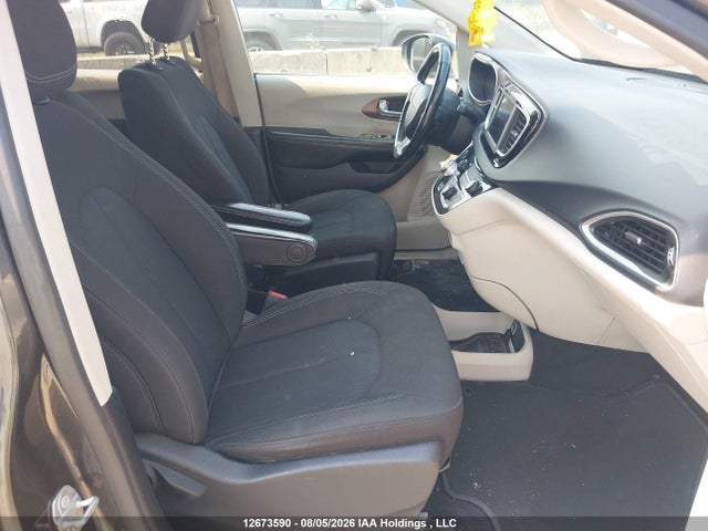 12673590 :رقم المزاد ، 2C4RC1ZG6MR554823 vin ، 2021 Chrysler Grand Caravan Sxt مزاد بيع