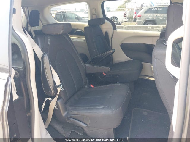 12673590 :رقم المزاد ، 2C4RC1ZG6MR554823 vin ، 2021 Chrysler Grand Caravan Sxt مزاد بيع