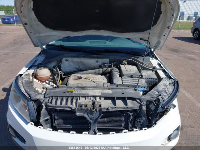 WVGHV7AX1FW575802 Volkswagen Tiguan S/se/sel/r-line