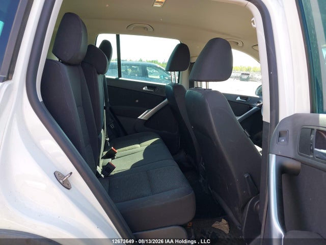 WVGHV7AX1FW575802 Volkswagen Tiguan S/se/sel/r-line