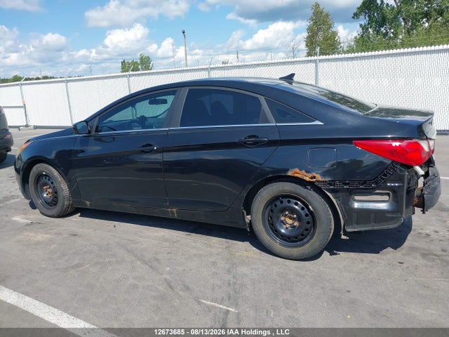 2013 Hyundai Sonata Gl/gls მანქანა იყიდება აუქციონზე, vin: 5NPEB4AC2DH757636, აუქციონის ნომერი: 12673685
