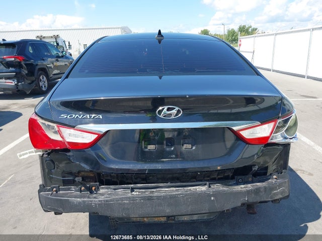 2013 Hyundai Sonata Gl/gls მანქანა იყიდება აუქციონზე, vin: 5NPEB4AC2DH757636, აუქციონის ნომერი: 12673685