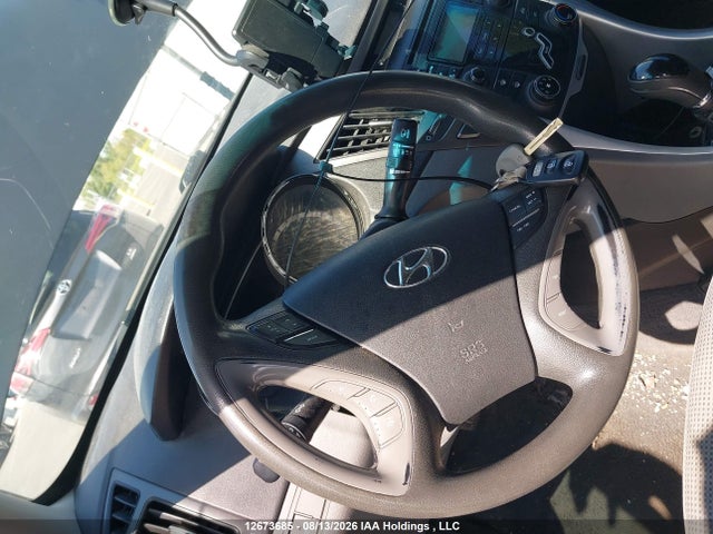 2013 Hyundai Sonata Gl/gls მანქანა იყიდება აუქციონზე, vin: 5NPEB4AC2DH757636, აუქციონის ნომერი: 12673685