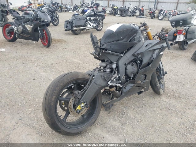 Yamaha YZFR6 2017 JYARJ28N3HA000155 Image 4