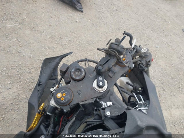 Yamaha YZFR6 2017 JYARJ28N3HA000155 Image 7