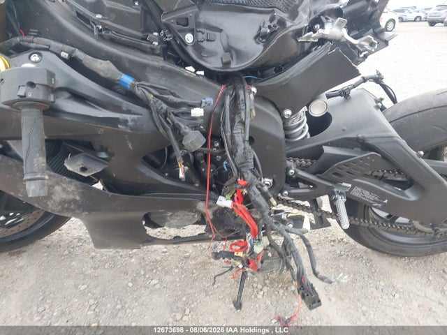 Yamaha YZFR6 2017 JYARJ28N3HA000155 Image 9