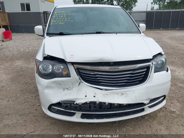 2015 Chrysler Town & Country მანქანა იყიდება აუქციონზე, vin: 2C4RC1HG5FR714730, აუქციონის ნომერი: 12673737