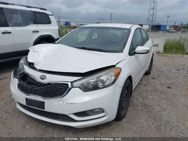 KIA Forte 2014 KNAFX4A66E5072960 Image 2